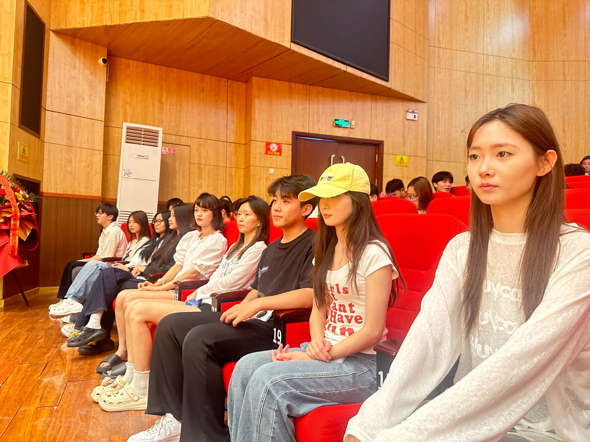 我院組織師生參加音樂舞蹈學(xué)院成果匯報會暨文化藝術(shù)交流活動